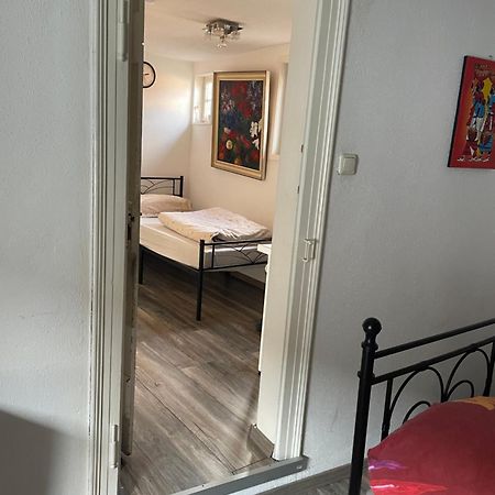 Gaestehaus Linden -Zweibettzimmer Exterior foto